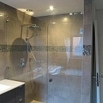 Porte de douche avec imposte et fixe en une pièce